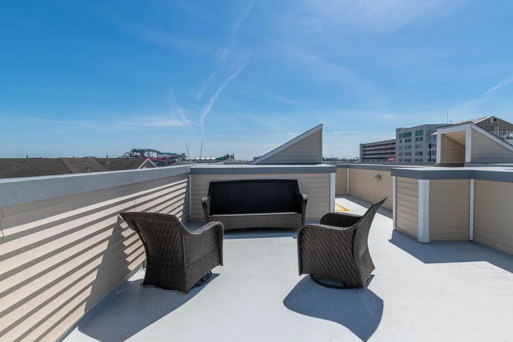 Rooftop Deck #01