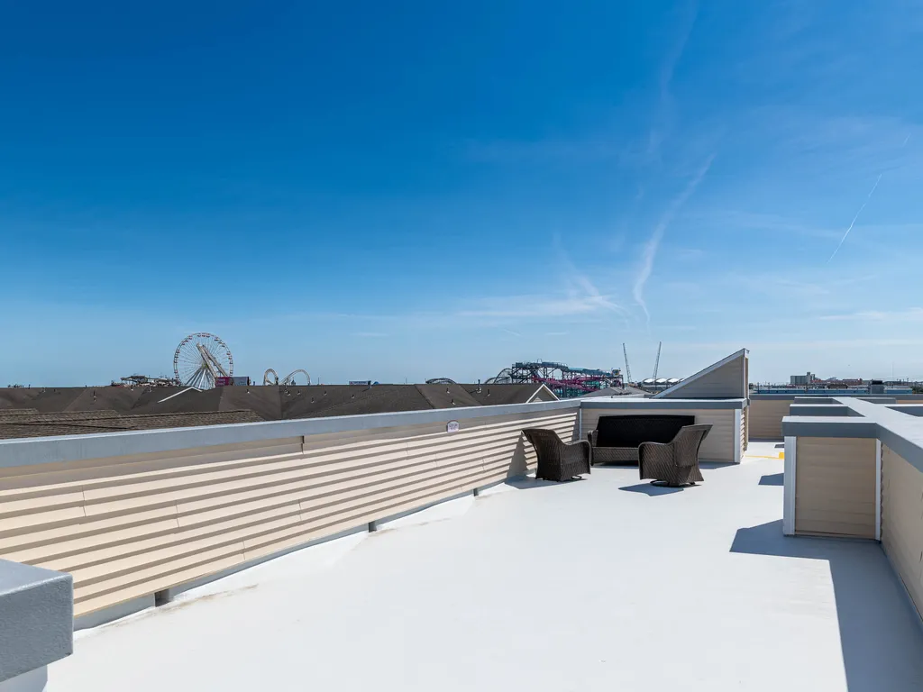 Rooftop Deck #03