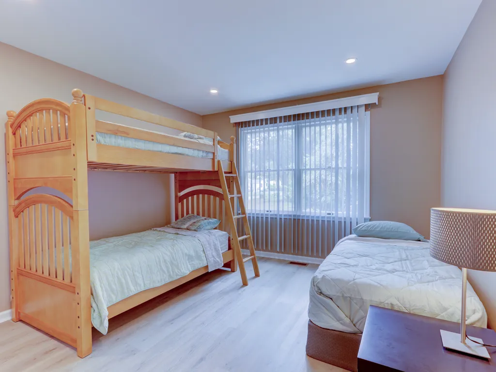 bunk bed can be separated