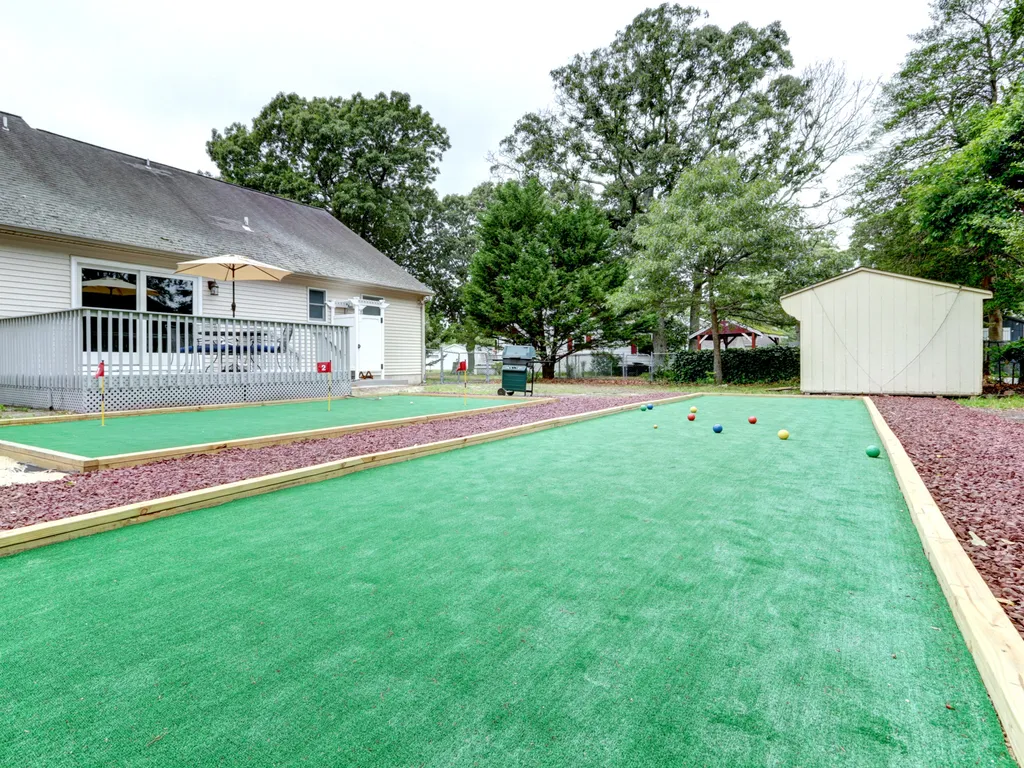 bocce court/cornhole area