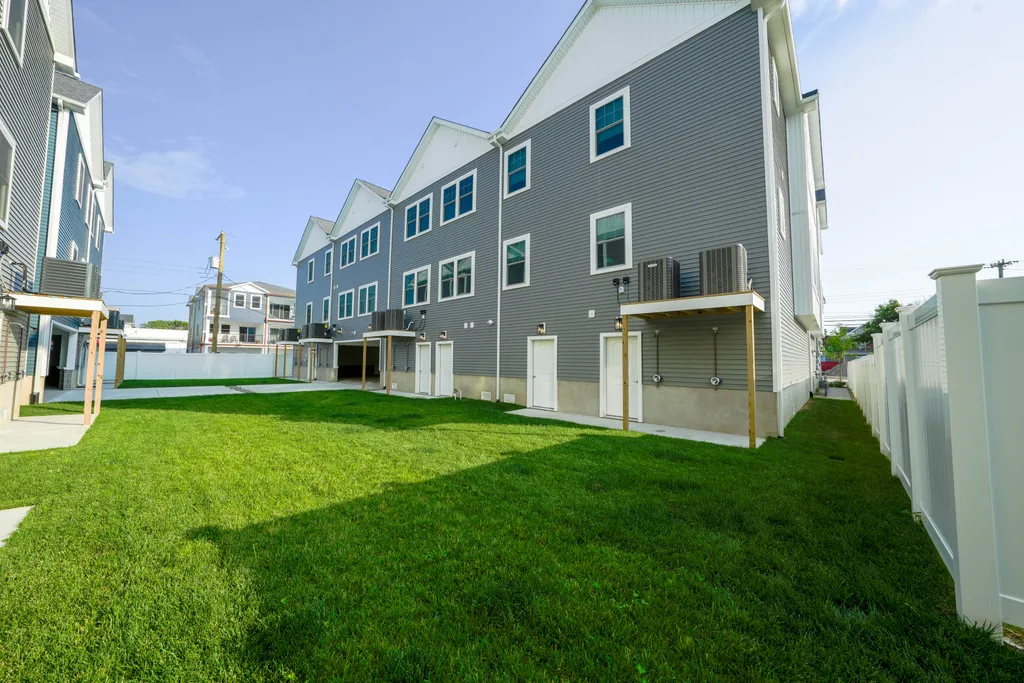 Exterior - Shared Backyard