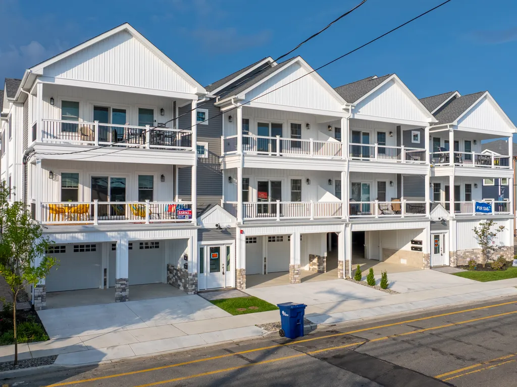 Exterior - First floor unit walk up