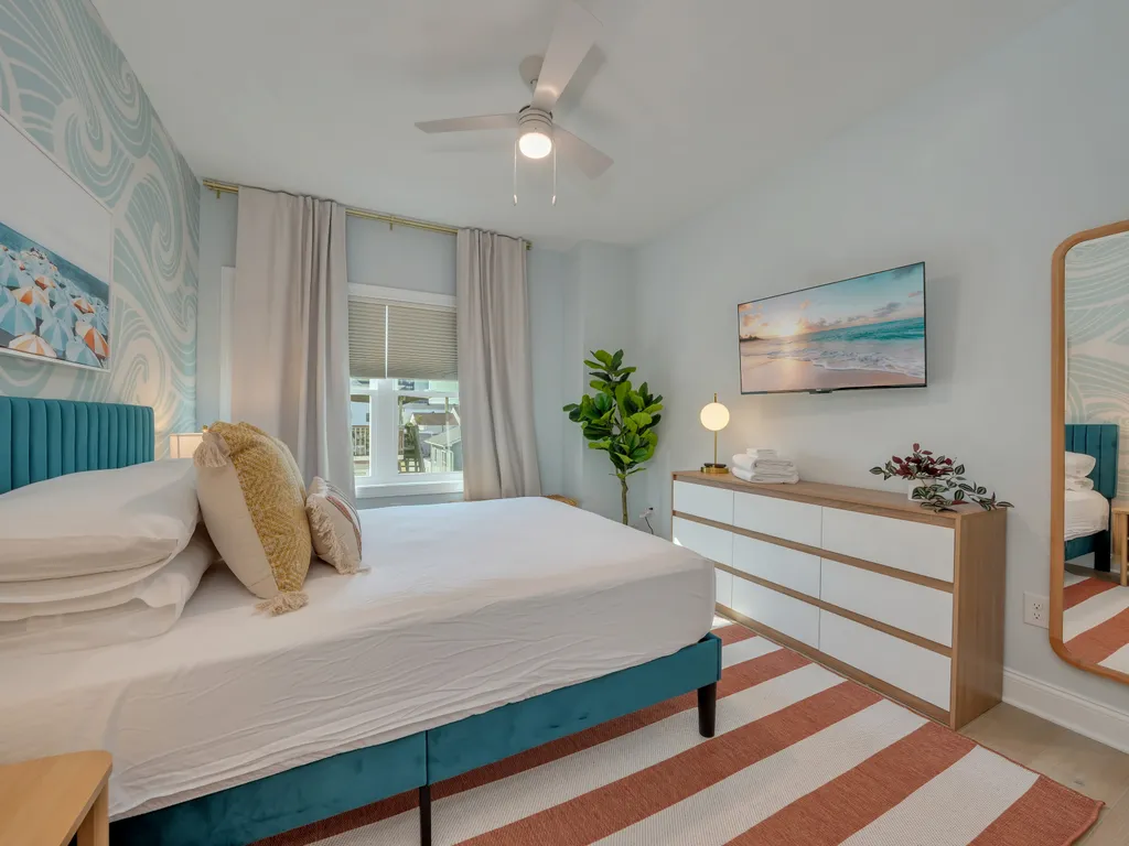 Queen Bedroom