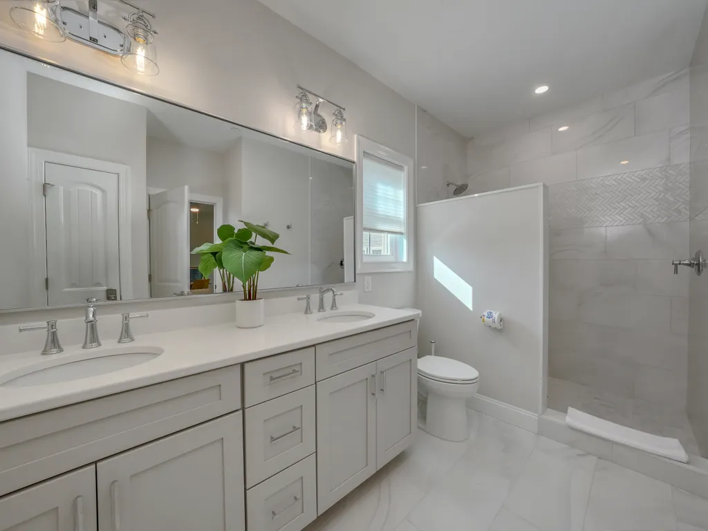 Master Bedroom with Ensuite