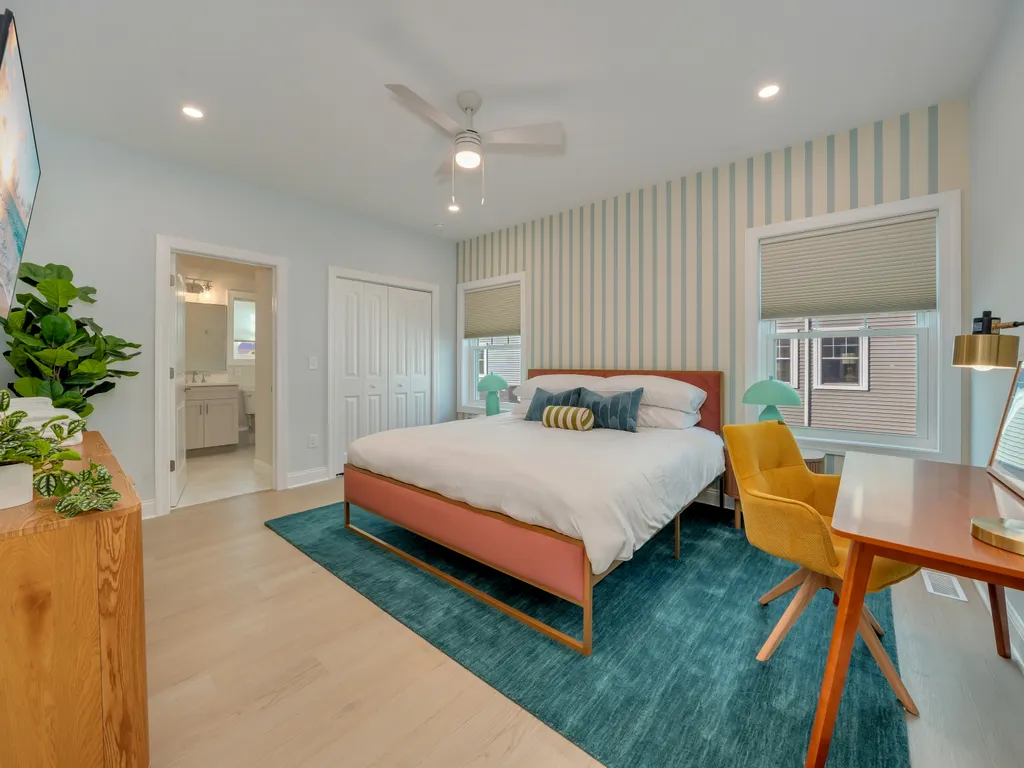 Master Bedroom - King Suite