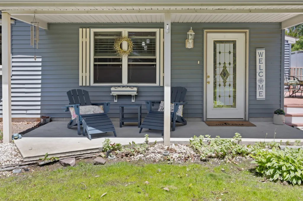 Covered Front Porch