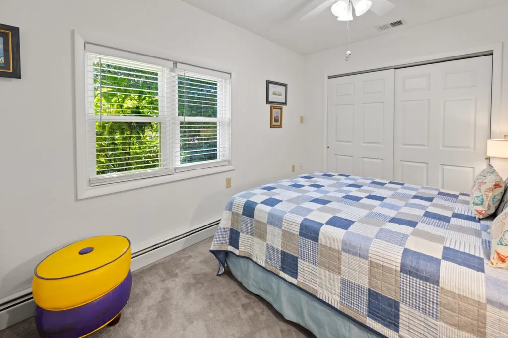 Queen bed