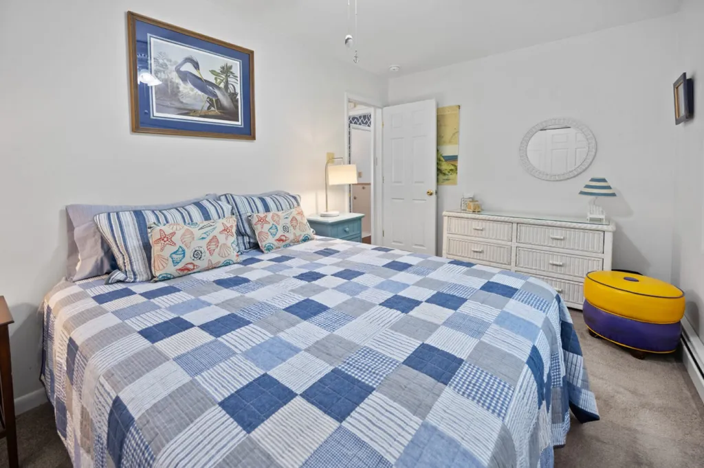 Queen bed