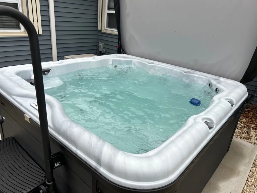 5-person hot tub
