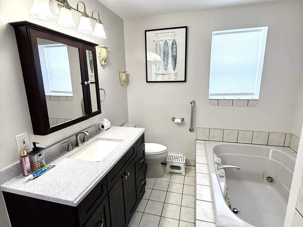 Master en suite bathroom