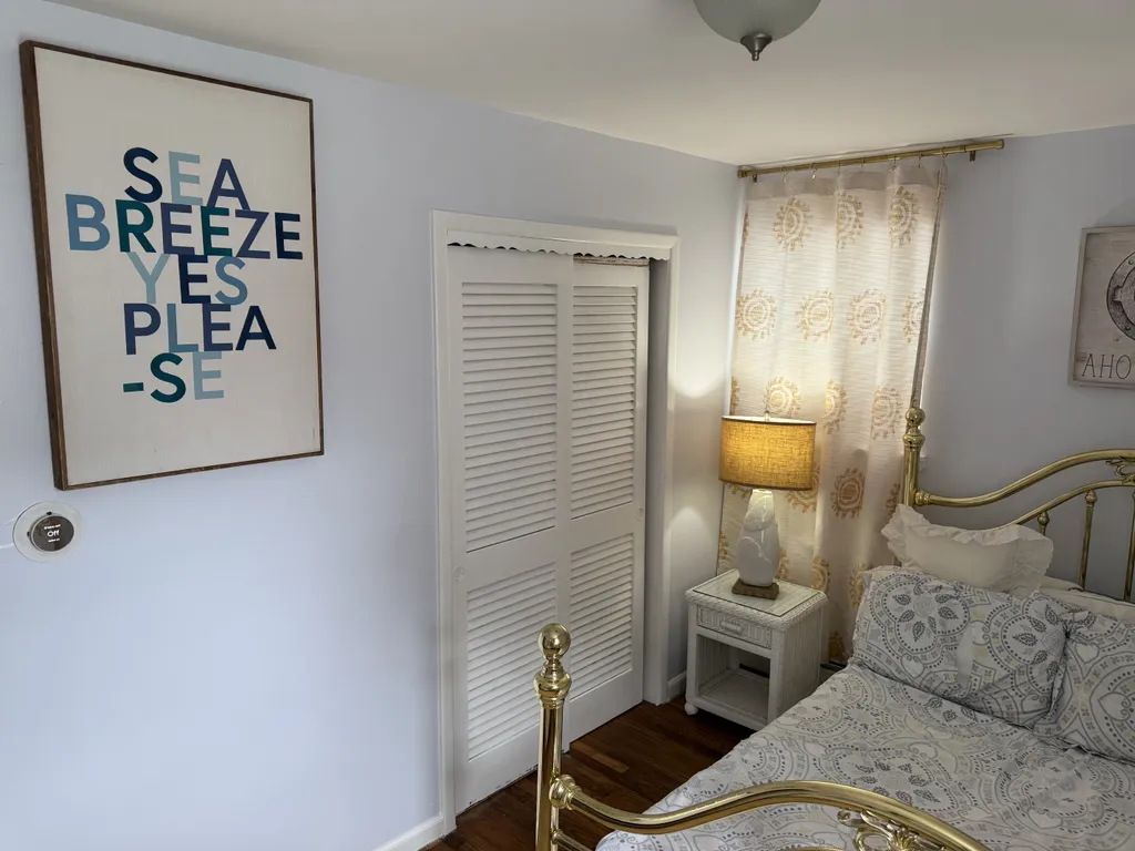 Guest room full