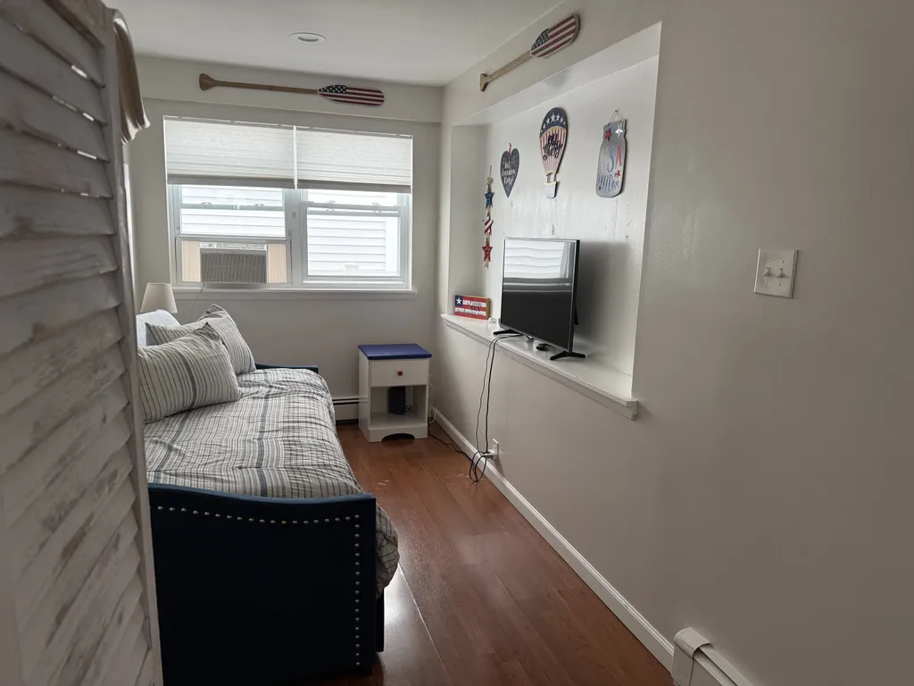 Breezeway bedroom 2 twins 