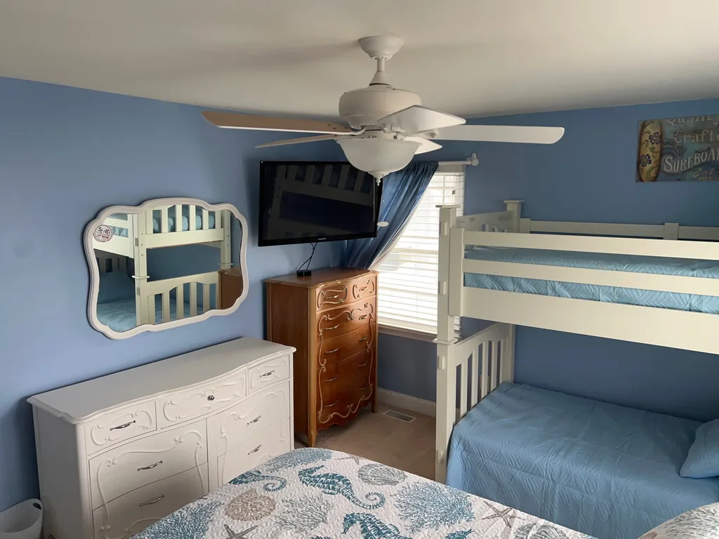 Bedroom #3- another view