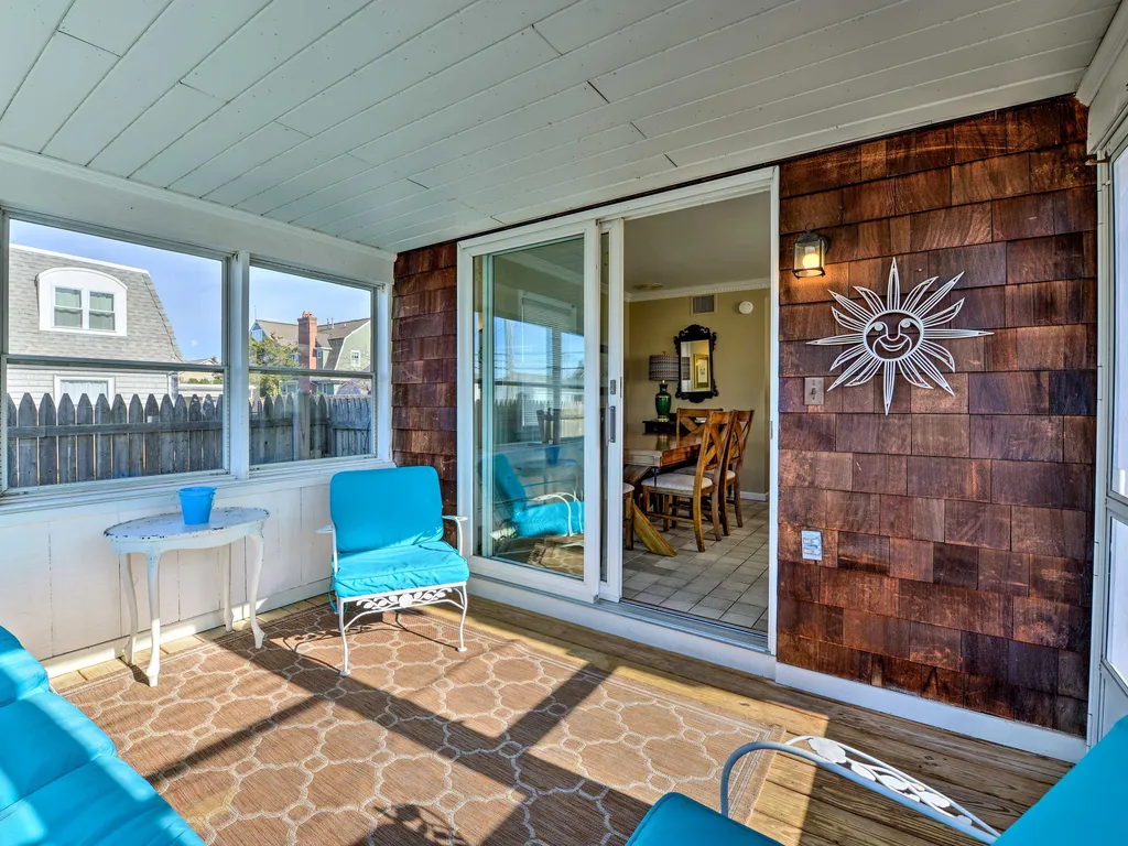 Screened In Porch