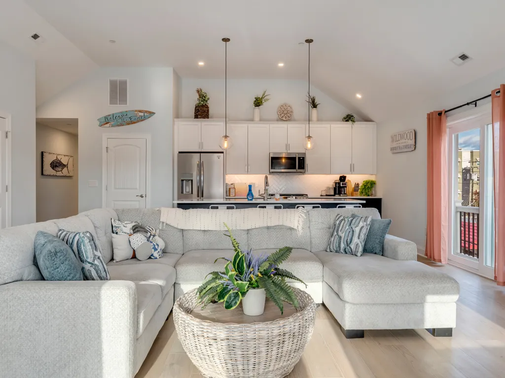 Open Concept Living/Dining/Kitchen 