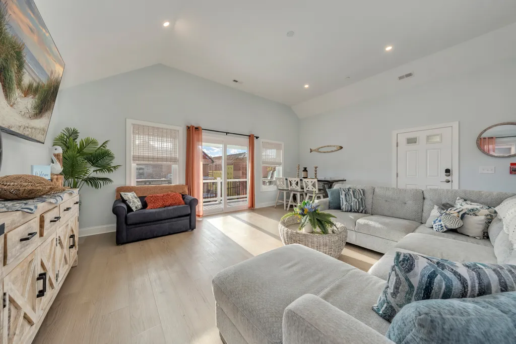 Living Room Sleeps 3 with Queen Sleeper Sofa and Love Seat Twin Pull Out Bed