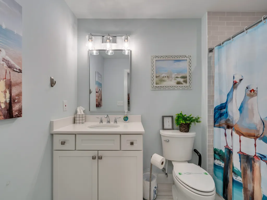 Full Bathroom