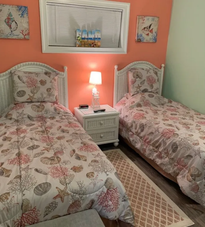 Twin Bedroom