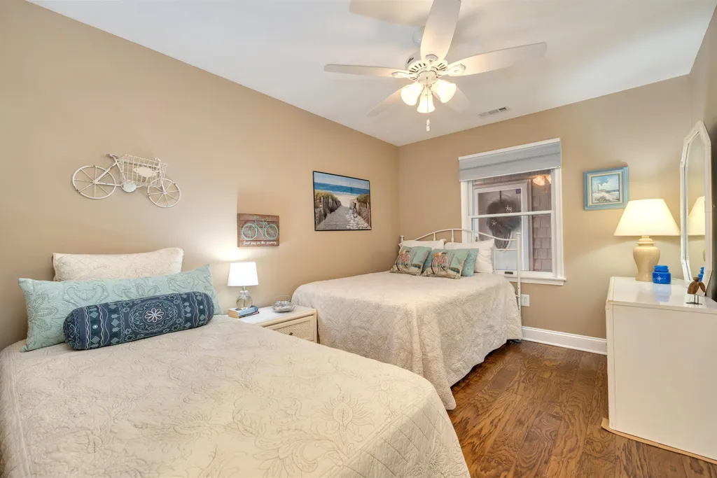 Bedroom 2 with 2 Full Beds