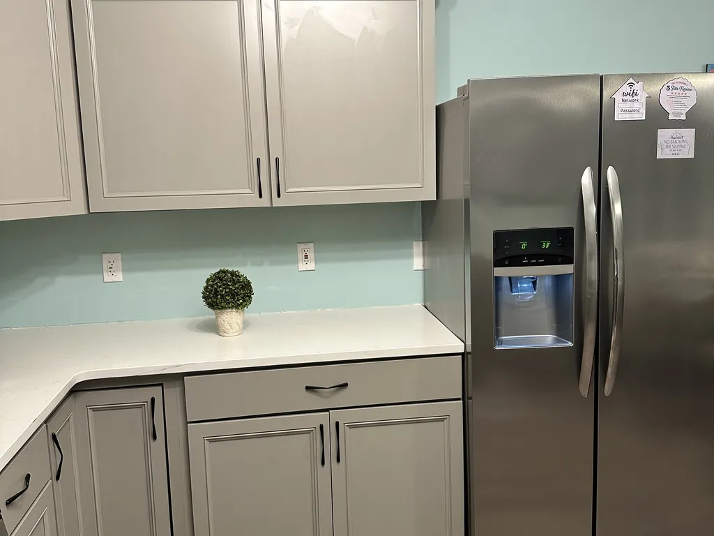 full kitchen