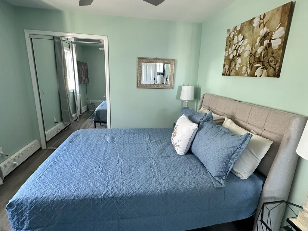 queen bedroom #1