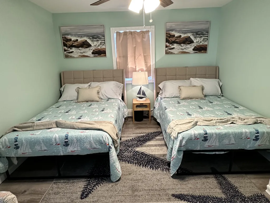 bedroom # 3 with double full beds