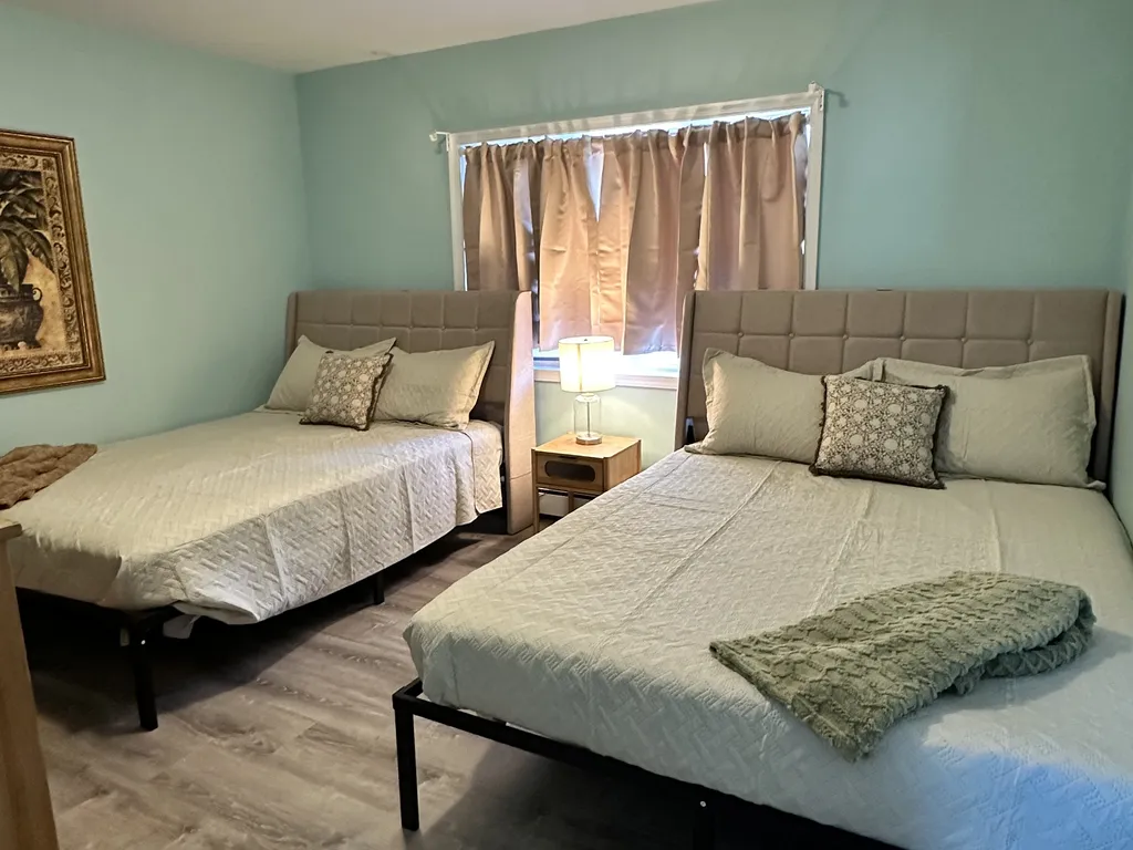 bedroom #5 with double queen beds
