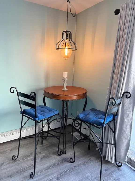 sitting area in game room