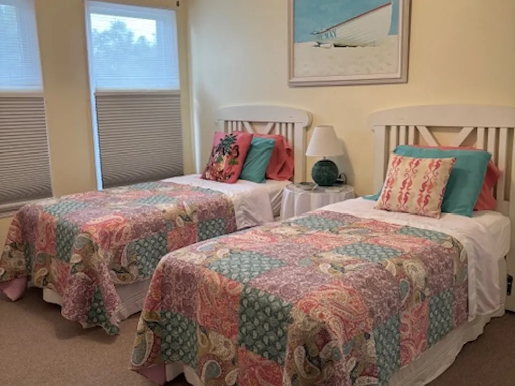BR 3 with Twin Beds