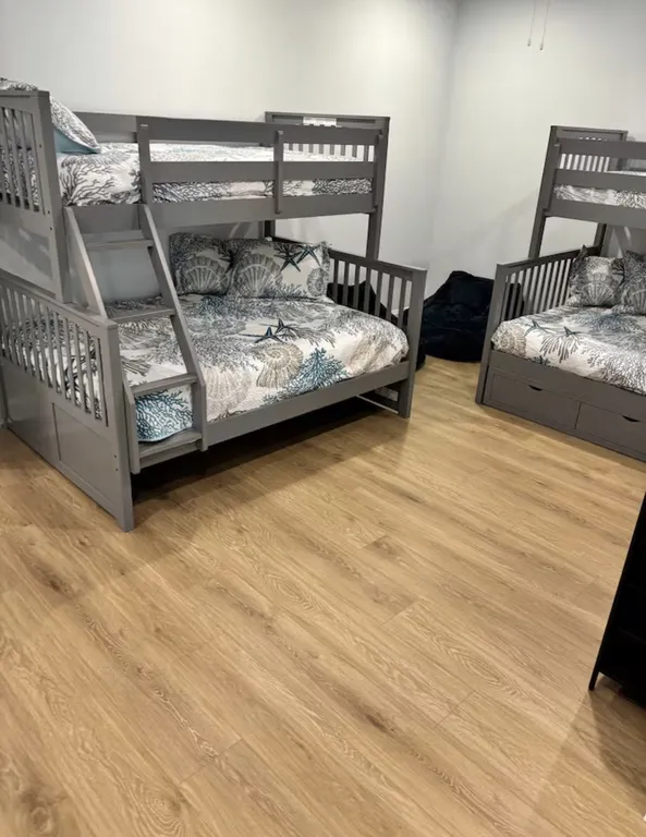Bunkhouse room sleeps 6 + and Smart TV