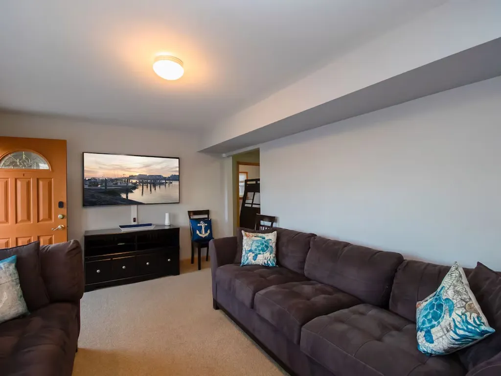Living Room with flat screen tv
