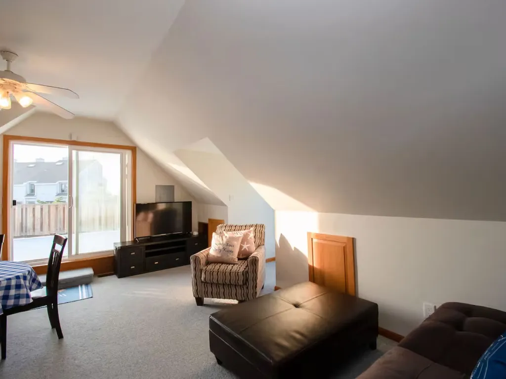 Second floor living room
