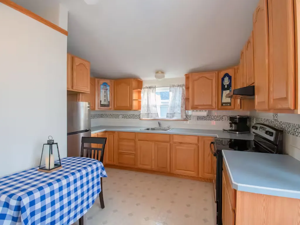 Enjoy making your morning coffee in the spacious kitchen.