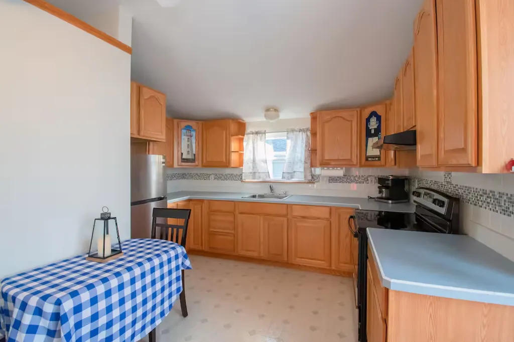 Enjoy making your morning coffee in the spacious kitchen.
