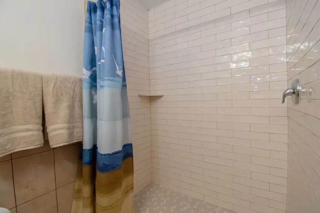 Full walk in shower