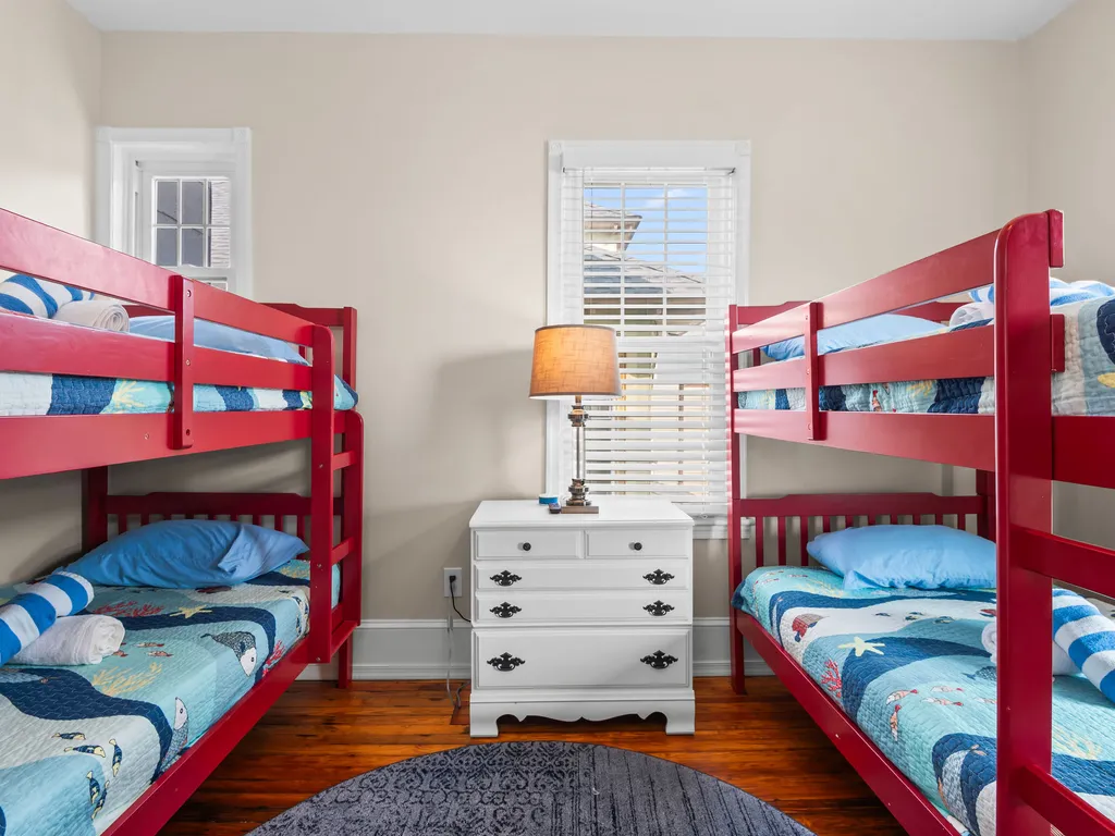 bunk bedroom