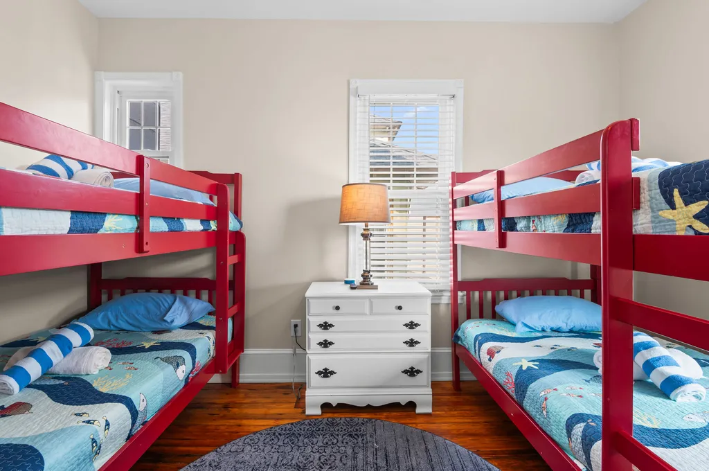 bunk bedroom