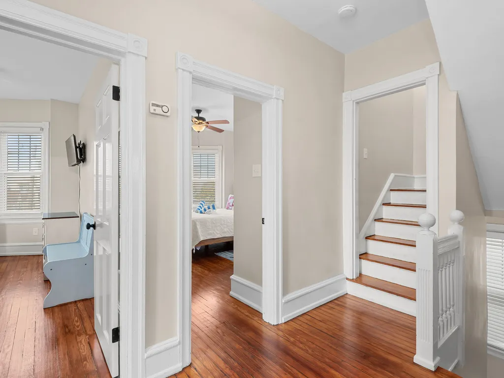 2nd floor landing with bedrooms