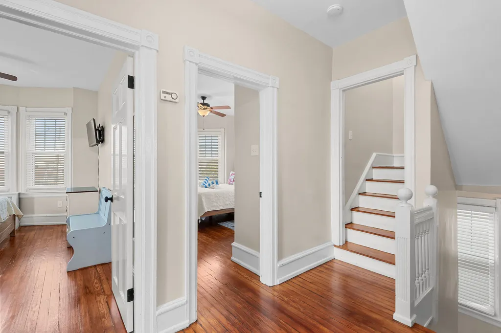 2nd floor landing with bedrooms