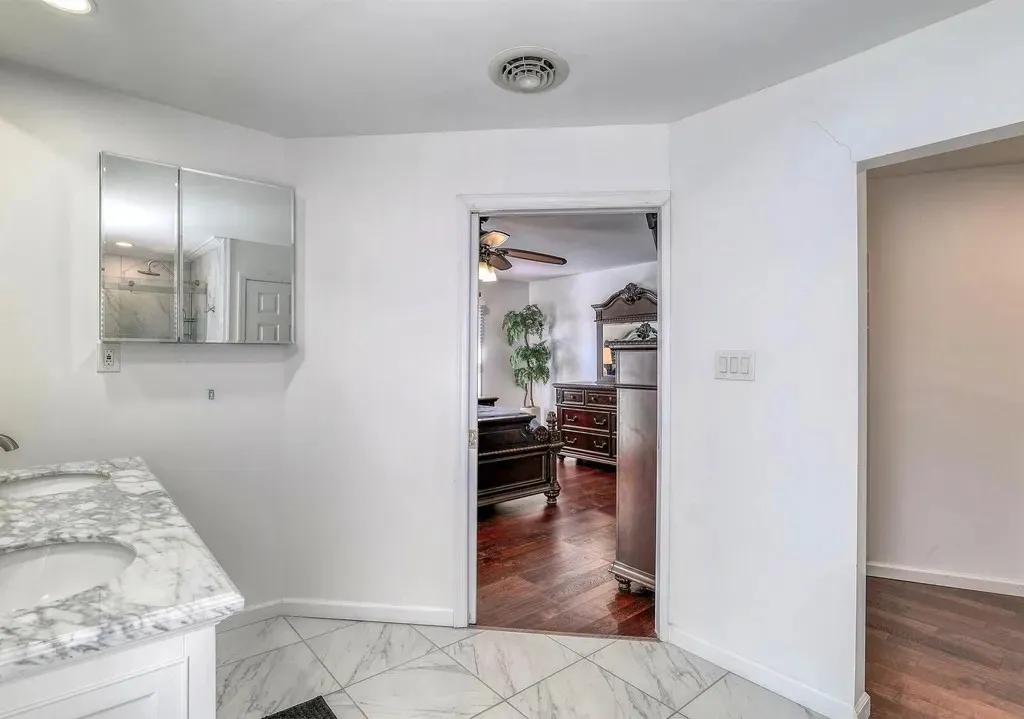primary suite bathroom