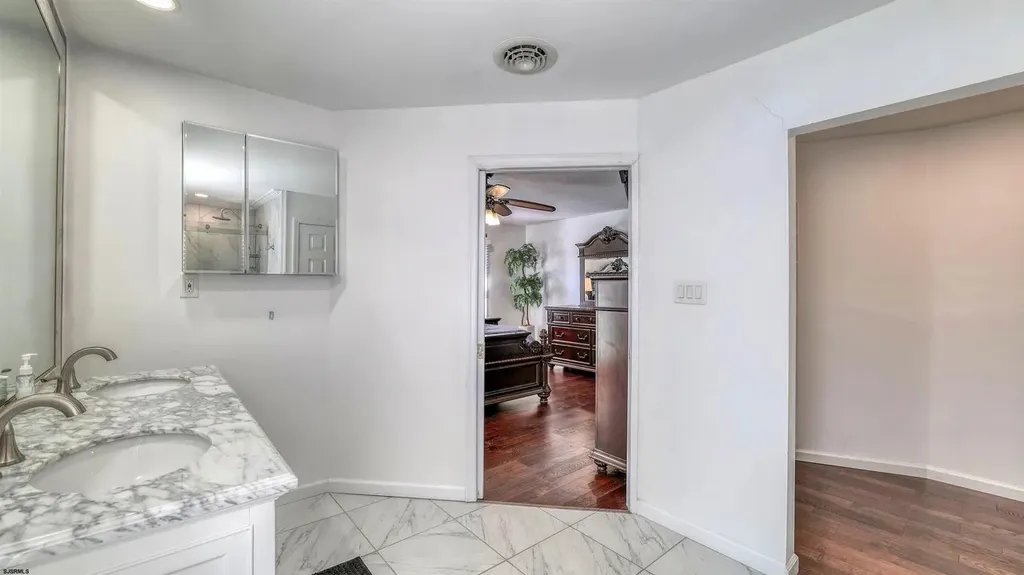 primary suite bathroom