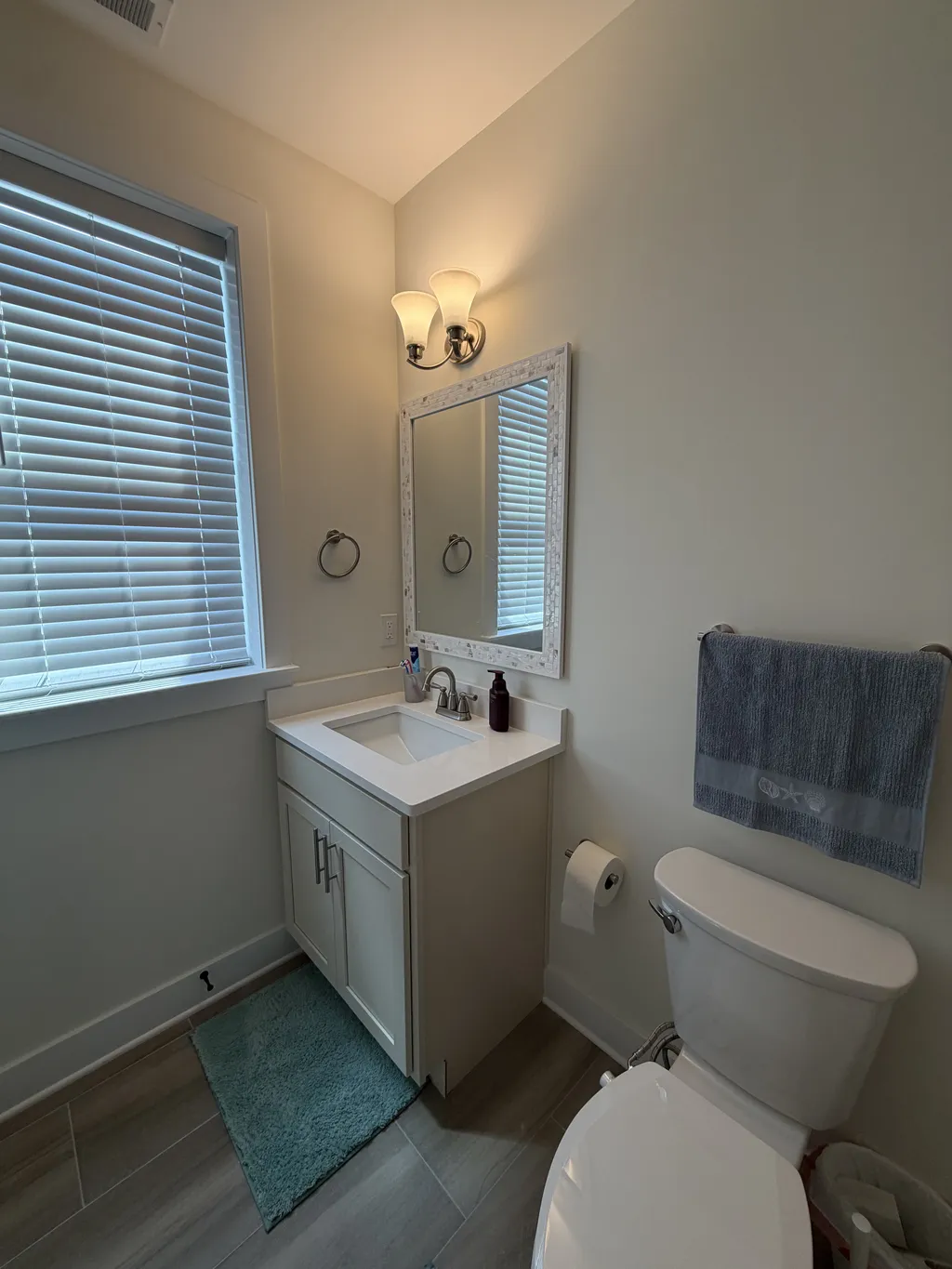 Master bathroom 2