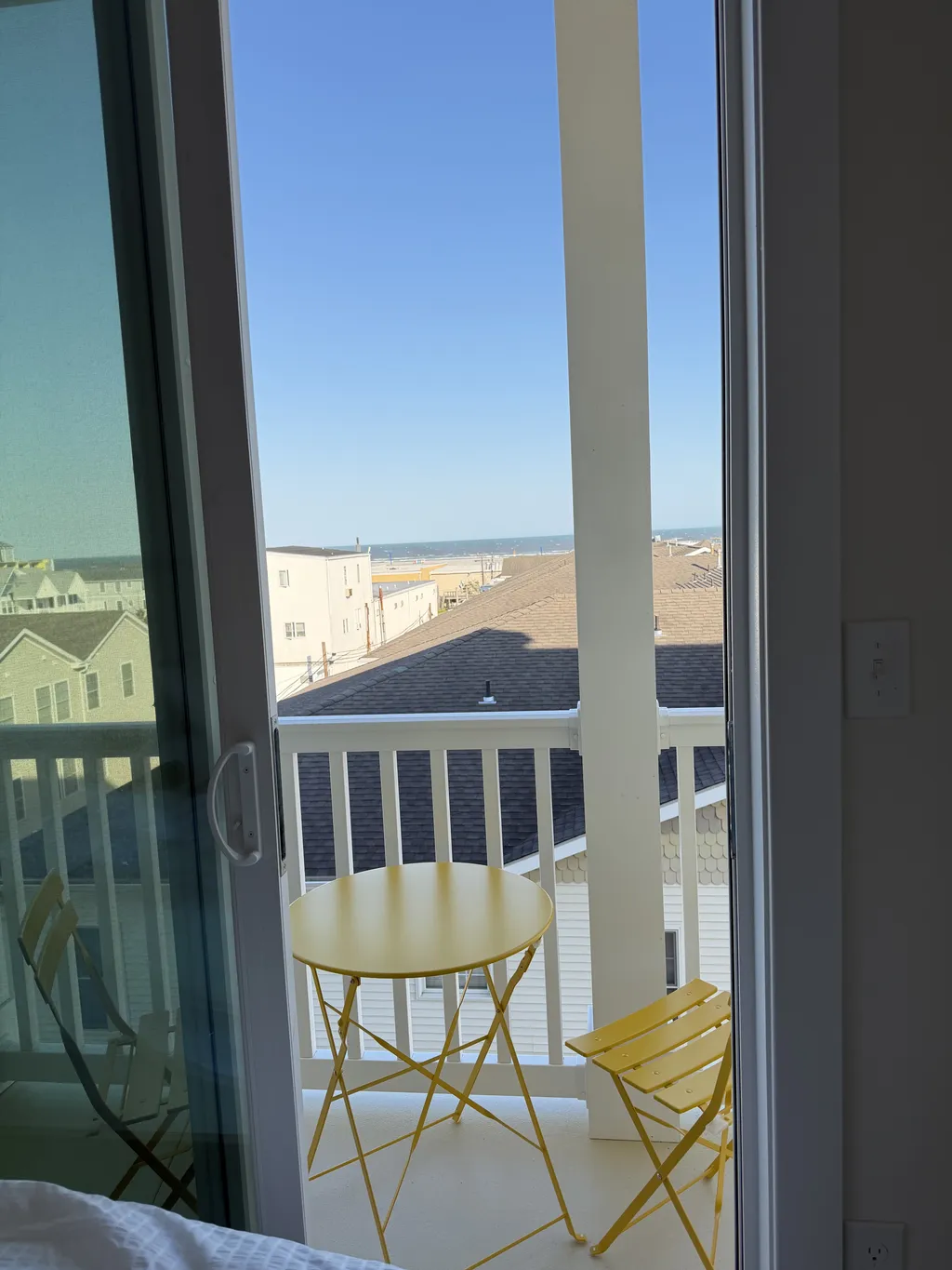 Twin bedroom balcony