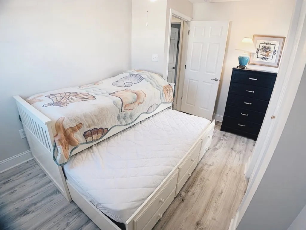 Twin BR Trundle 2nd Floor