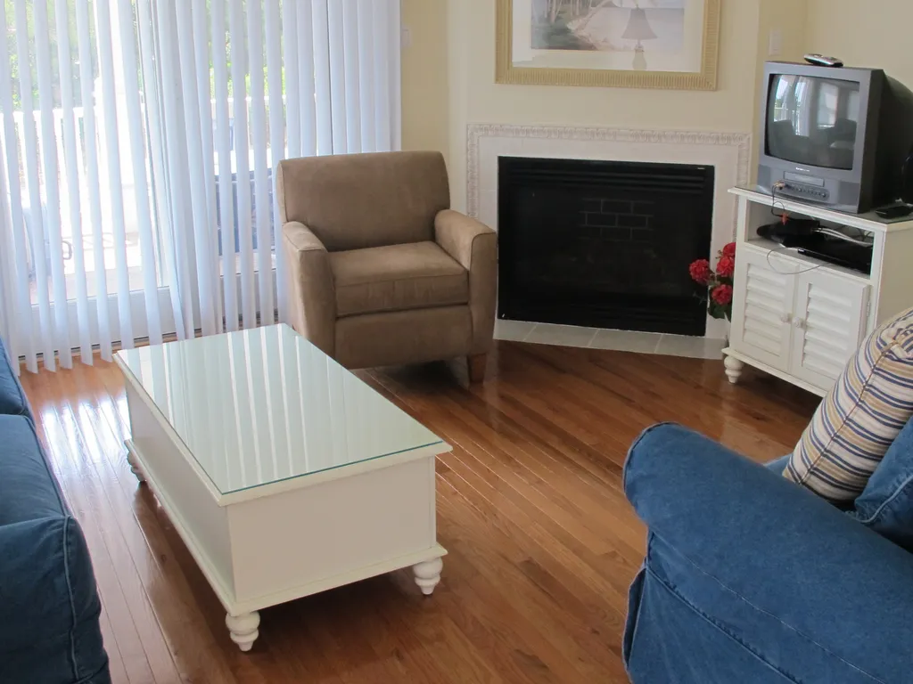 First Floor Den to lower deck