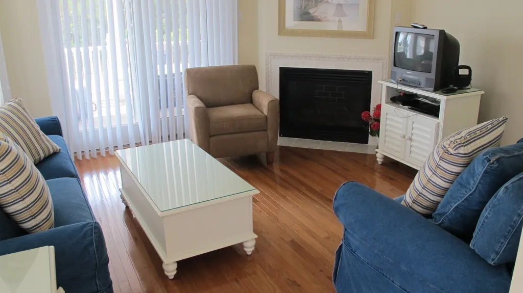 First Floor Den to lower deck