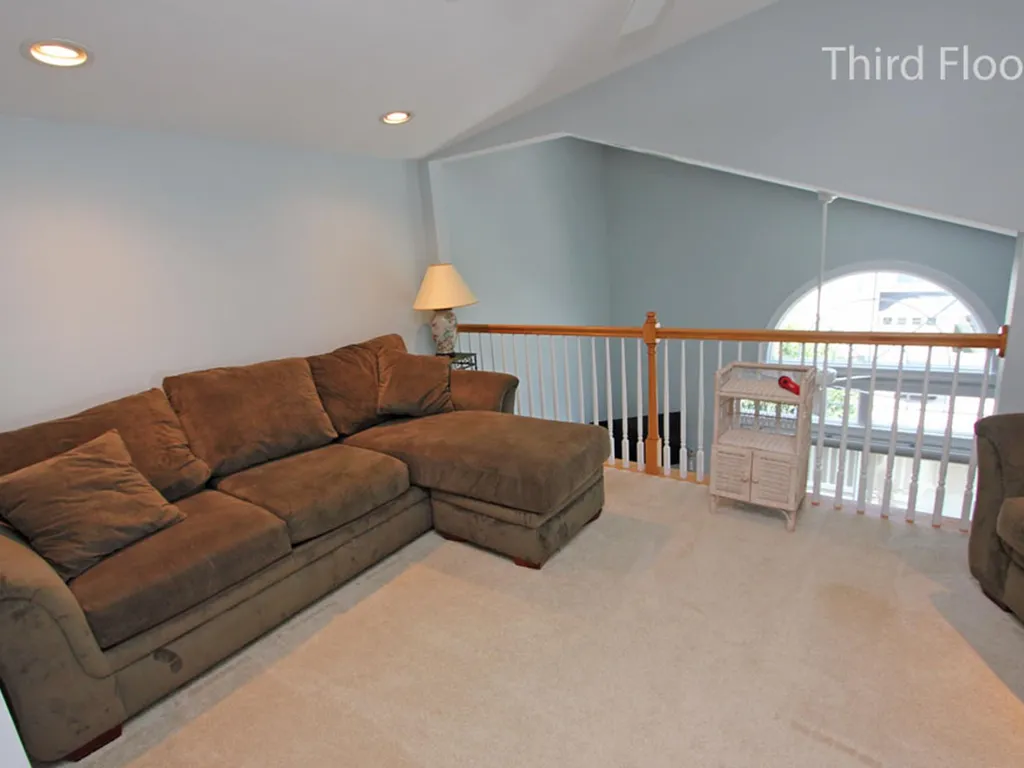 Third Floor Sitting Area