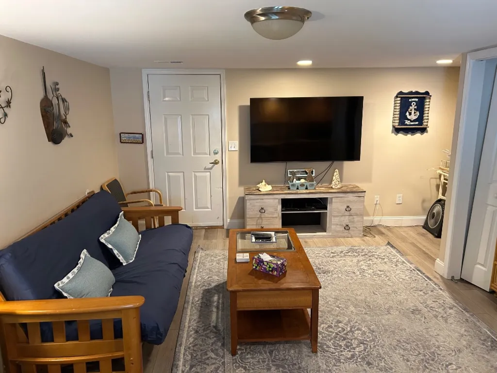 LOWER LEVEL AREA