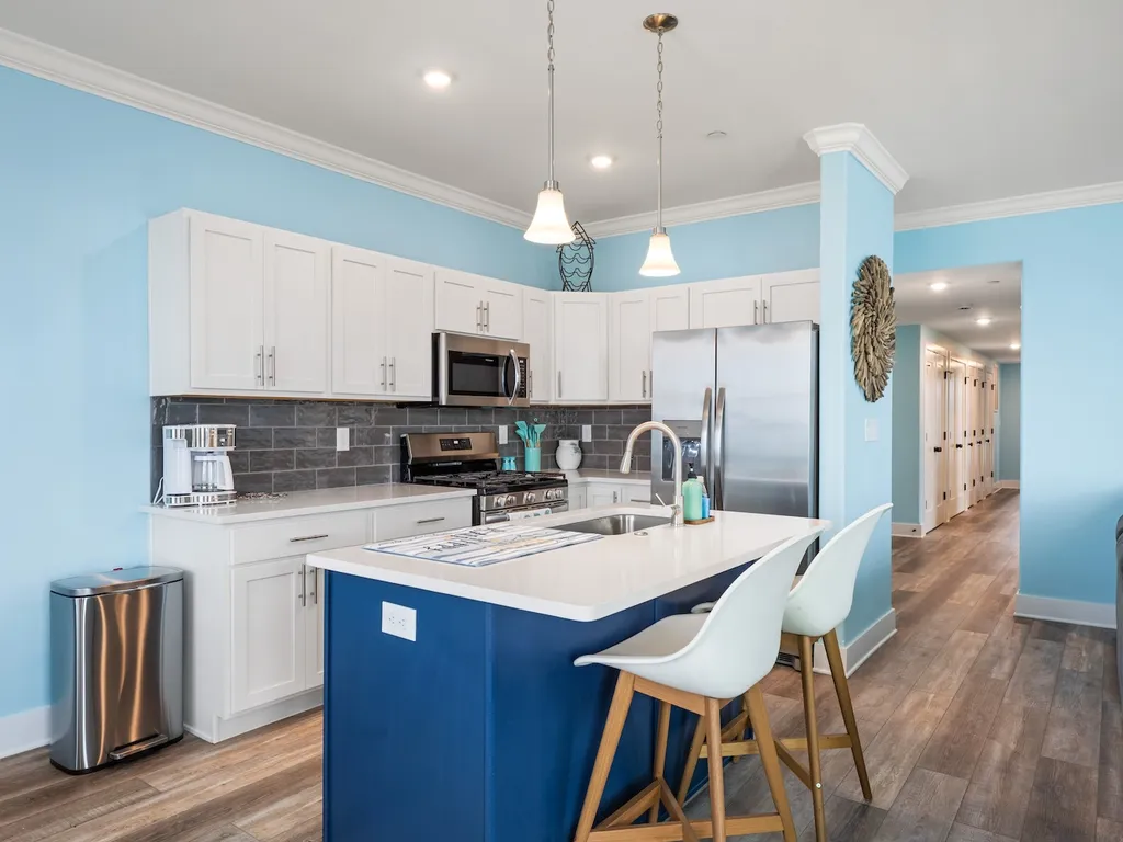 Eat in kitchen