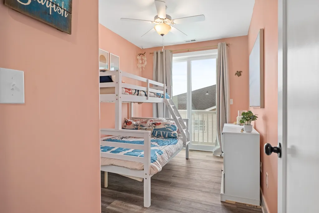 2nd bedroom